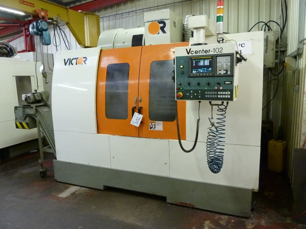 VICTOR V Centre 102B  2004